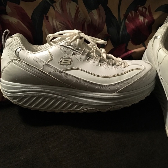 sketchers for ladies